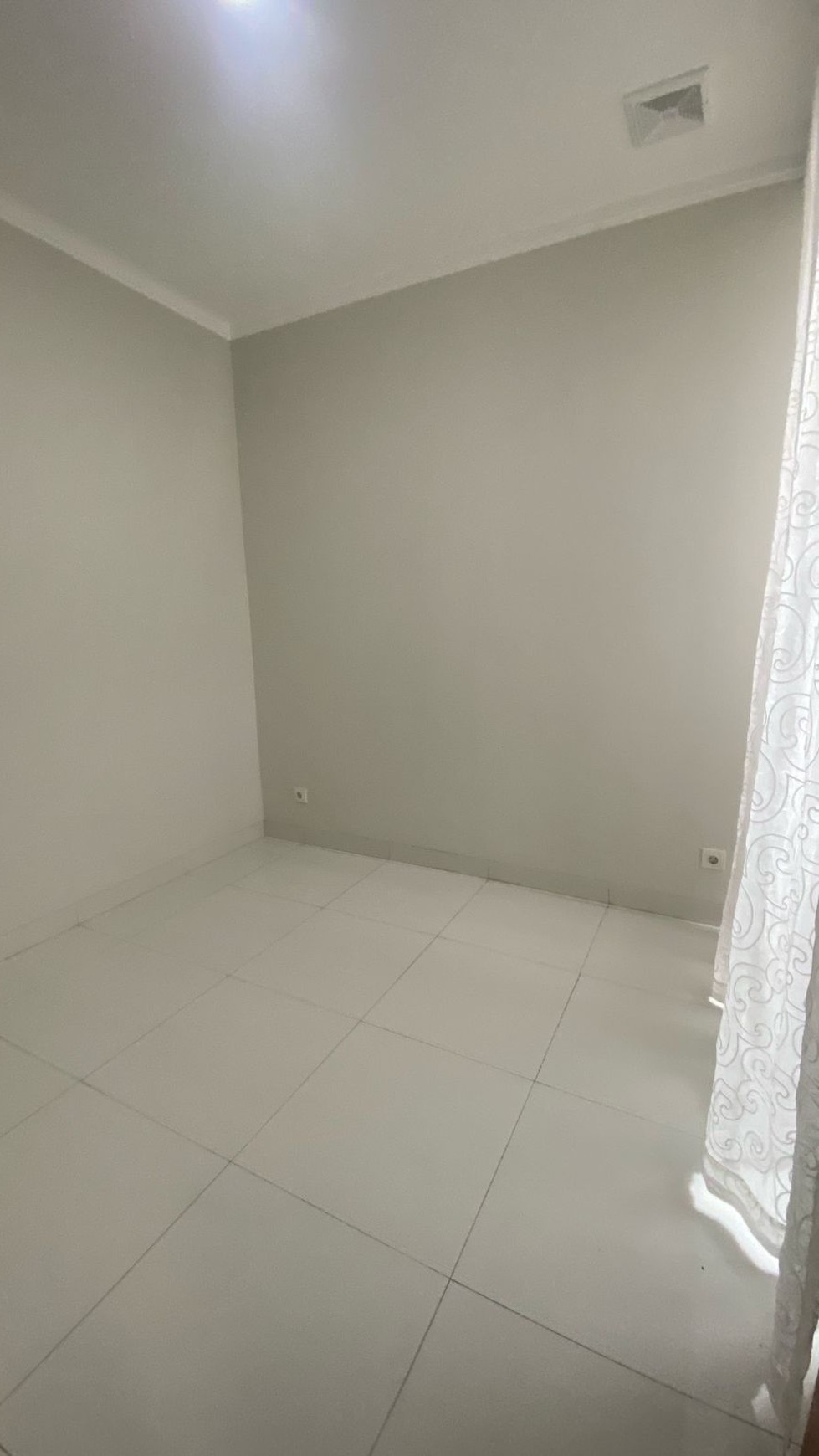 Di Sewakan Rumah Cantik Siap Huni Lingkungan Asri dan Nyaman @Bintaro Sektor 9.