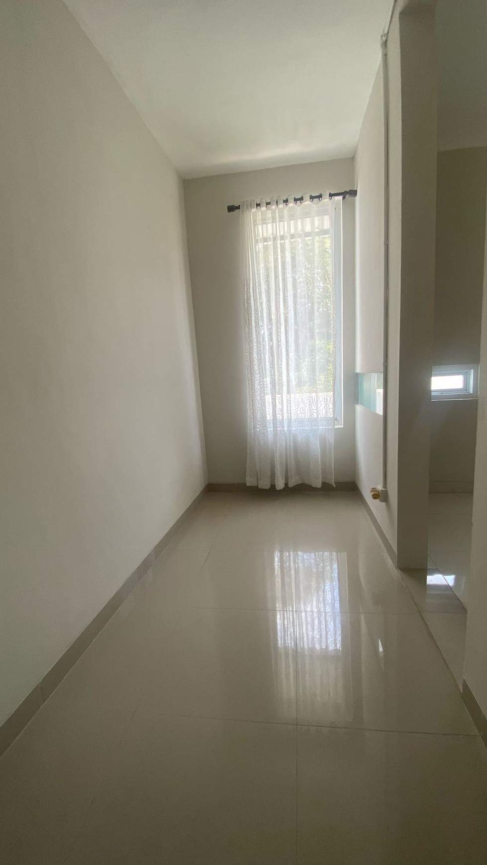 Di Sewakan Rumah Cantik Siap Huni Lingkungan Asri dan Nyaman @Bintaro Sektor 9.