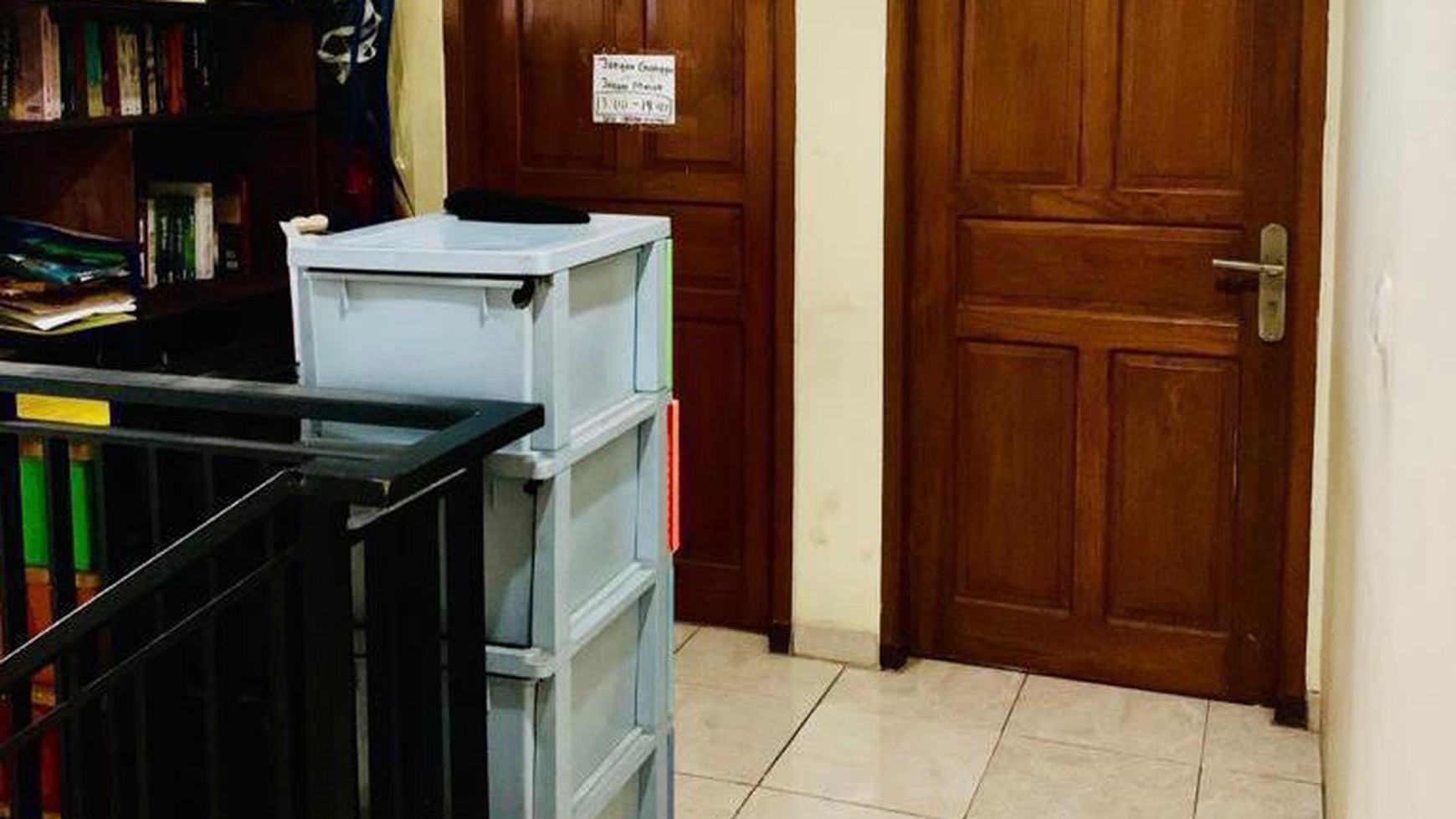 Dijual Cepat Rumah Tinggal lokasi strategis daerah Selatan dekat exit tol Andara.
