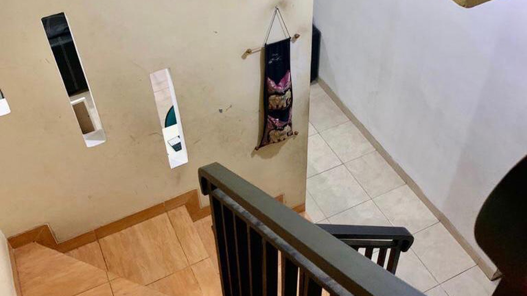 Dijual Cepat Rumah Tinggal lokasi strategis daerah Selatan dekat exit tol Andara.