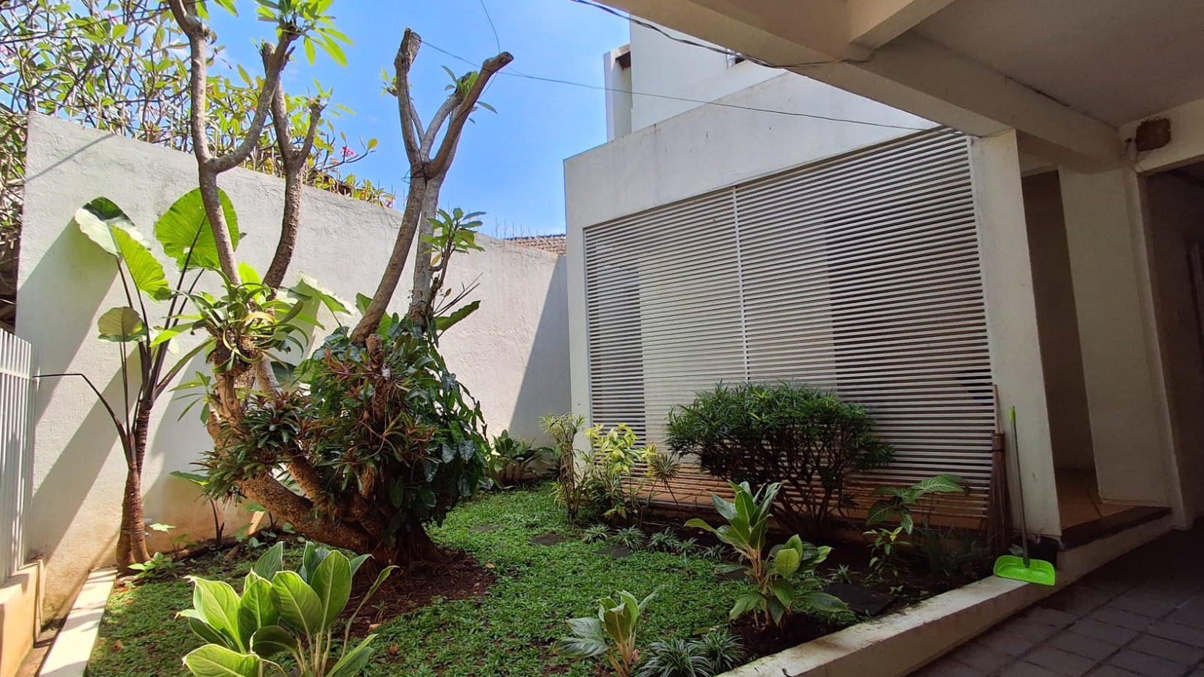 DIJUAL RUMAH ASRI 2 LT GRAHA CINERE