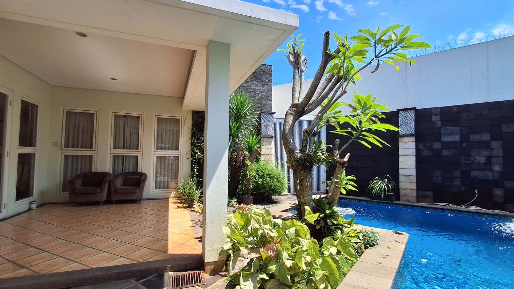 DIJUAL RUMAH ASRI 2 LT GRAHA CINERE
