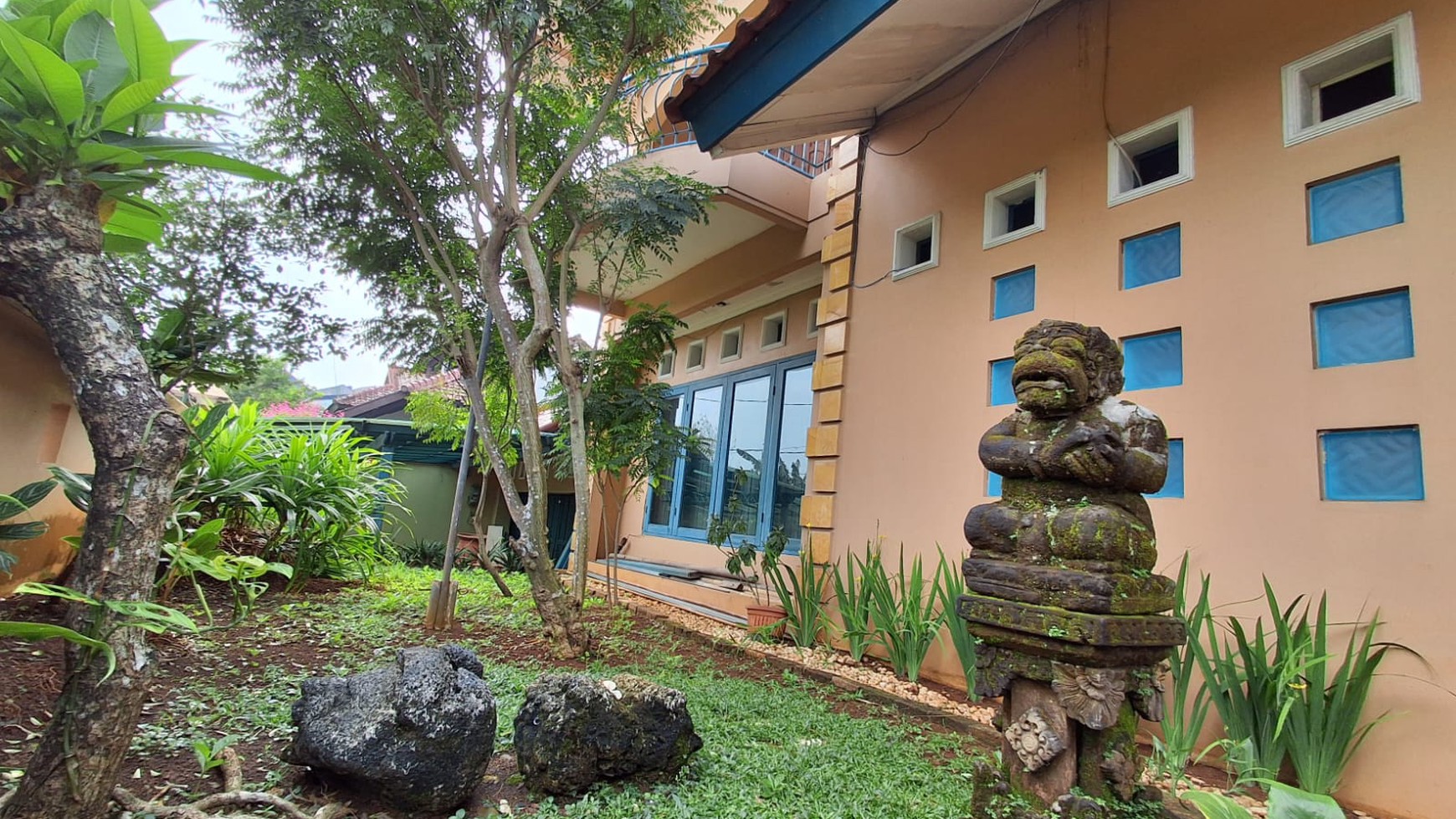 DIJUAL RUMAH ASRI 2 LT MEGA CINERE