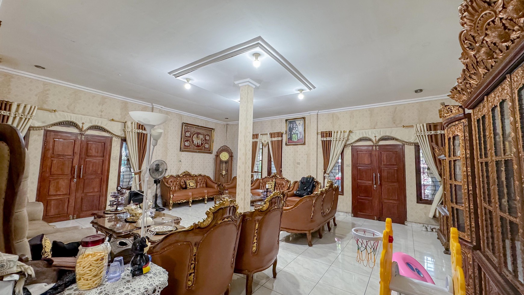 Dijual Rumah Strategis di Pusat Kota (Enggal)