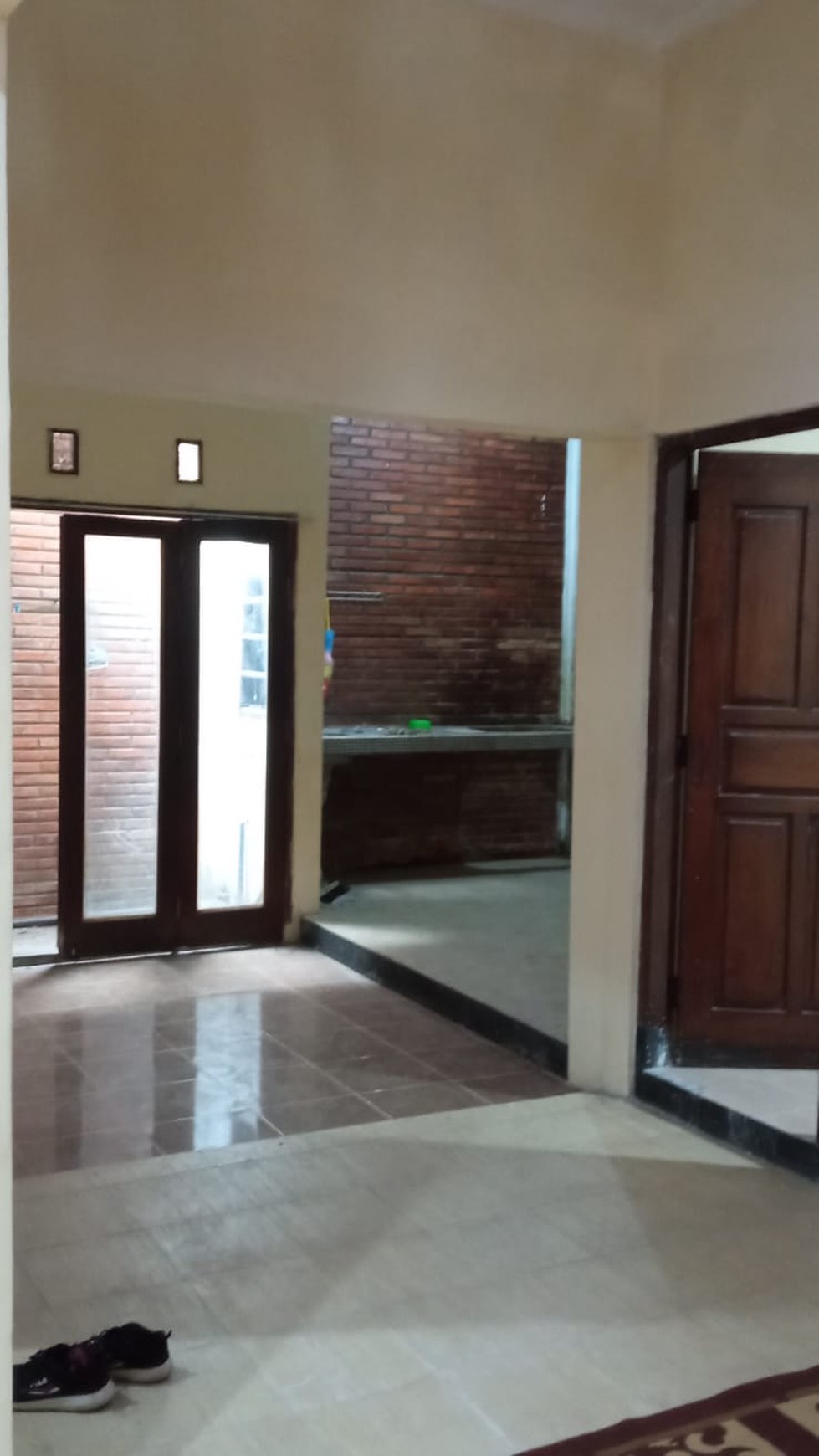 Rumah Lebar 10 di Gunung Anyar Emas, Rungkut Surabaya
