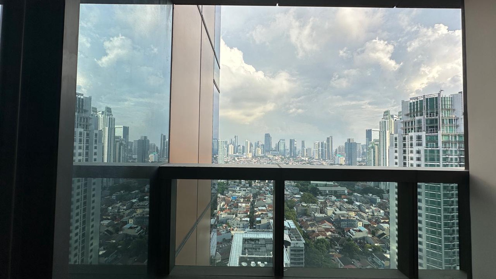 Disewa Apartemen Mewah St. Regis Kuningan