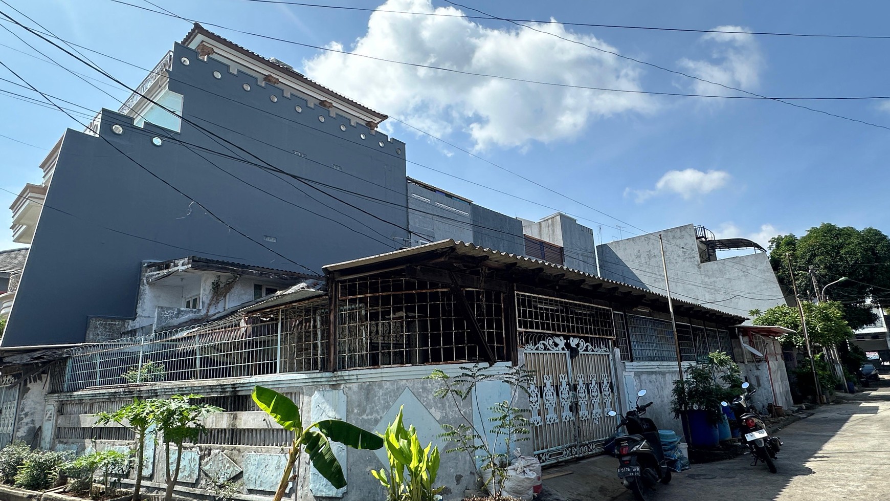 Dijual Rumah Tua di Muara Karang