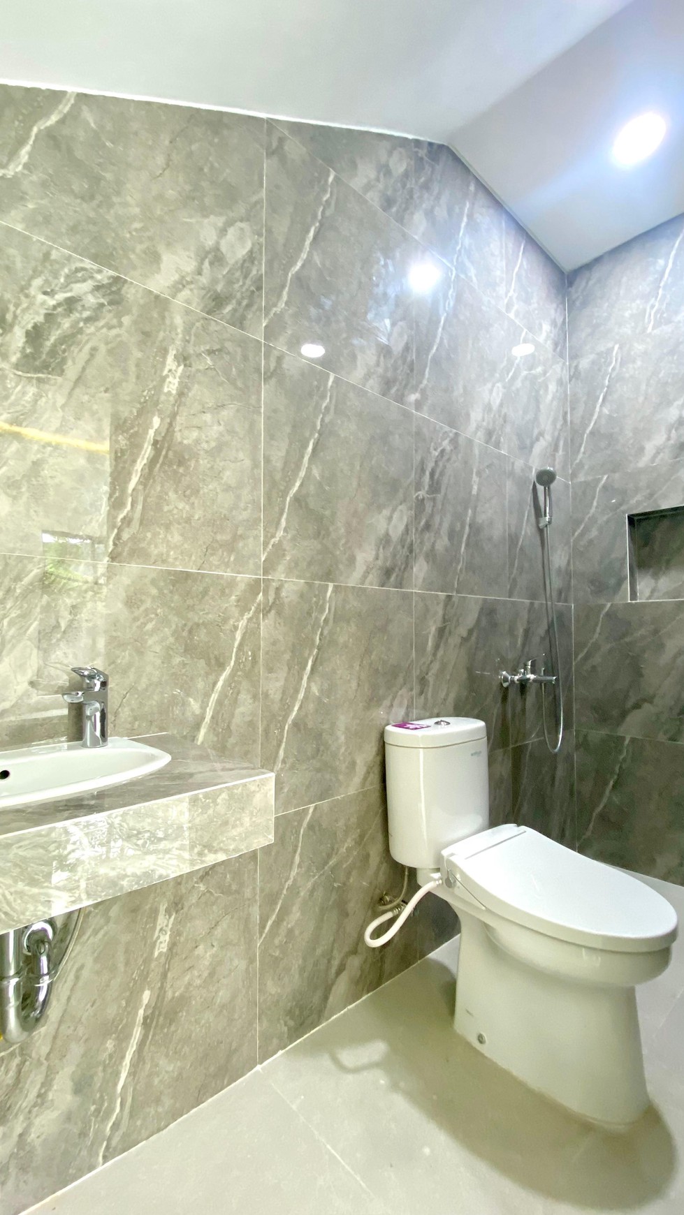 Rumah brand new Minimalis di Graha Bintaro