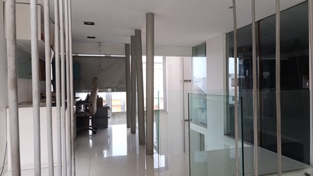 Rumah 4 lantai bagus semi furnished ,Minim Renov di Kelapa Gading