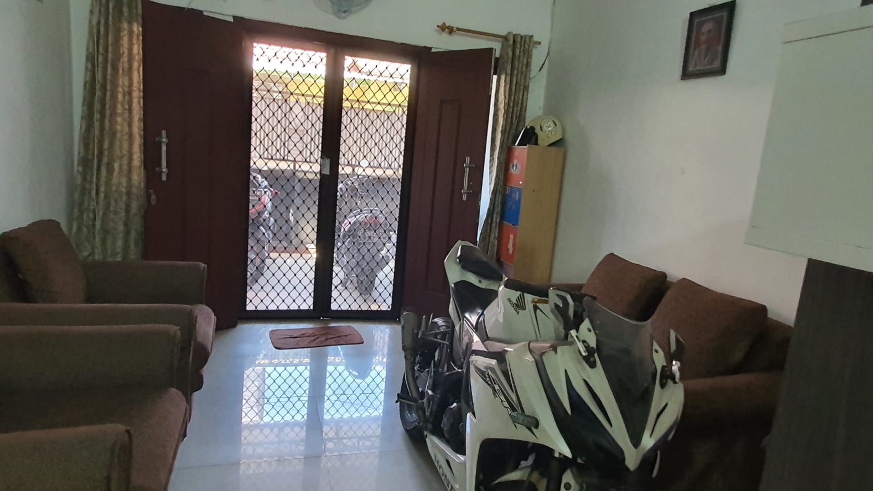 Dijual Murah Rumah Minimalis Siap Huni di Jalan Ploso Surabaya