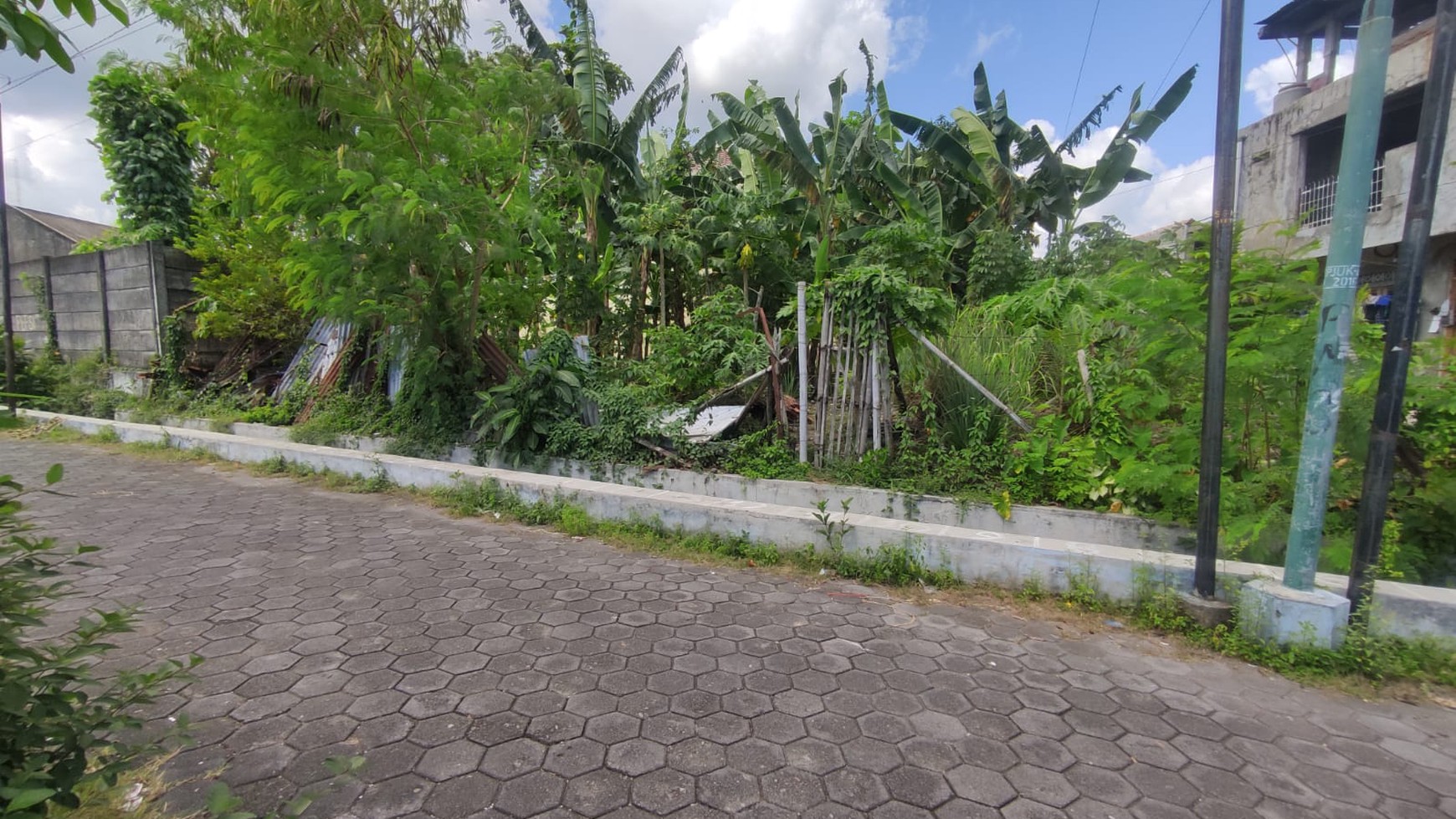 Tanah 324 Meter Persegi Lokasi Dekat XT Square Pandeyan Umbulharjo Yogyakarta