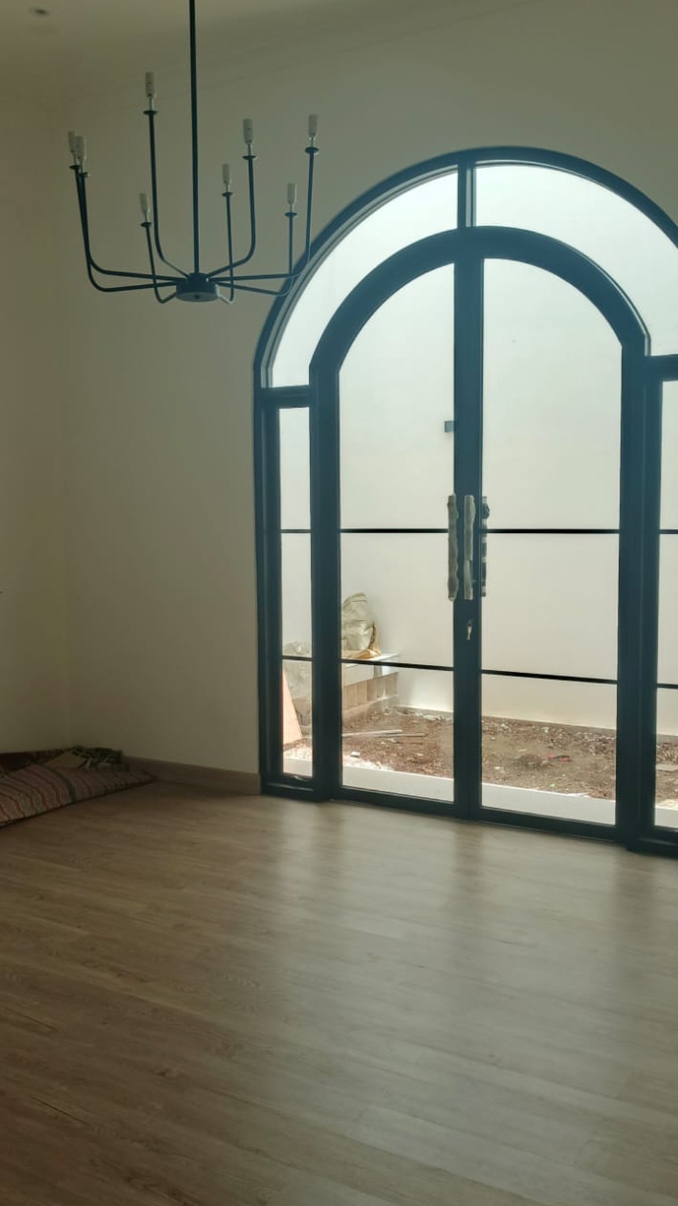 Rumah Minimalis Modern di Kav Suad Komp Kejaksaan Tangerang