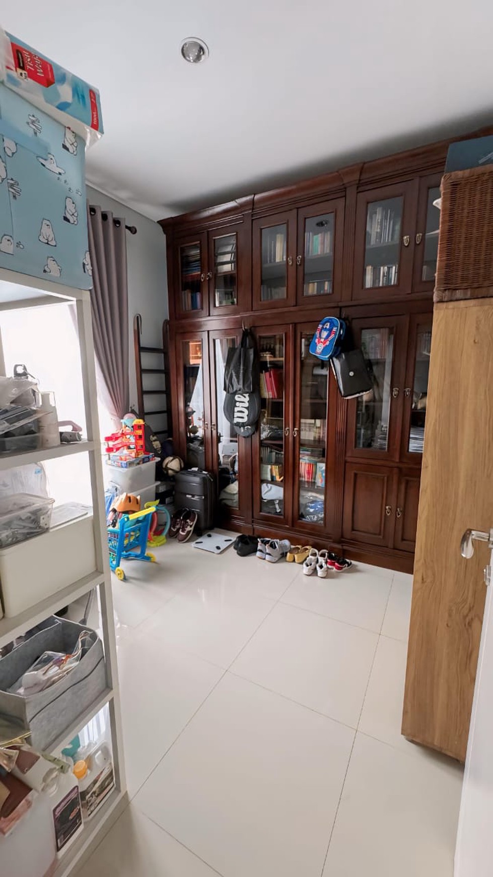 Di Jual Cepet Rumah Cantik 2 Lantai dengan Desain Mewah dan Modern Lokasi Strategis @Cirendeu, Ciputat