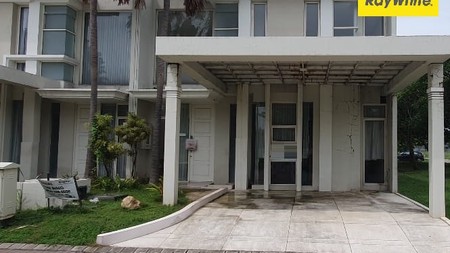 Dijual Rumah 2 Lantai di Grand Pakuwon North Victoria Surabaya