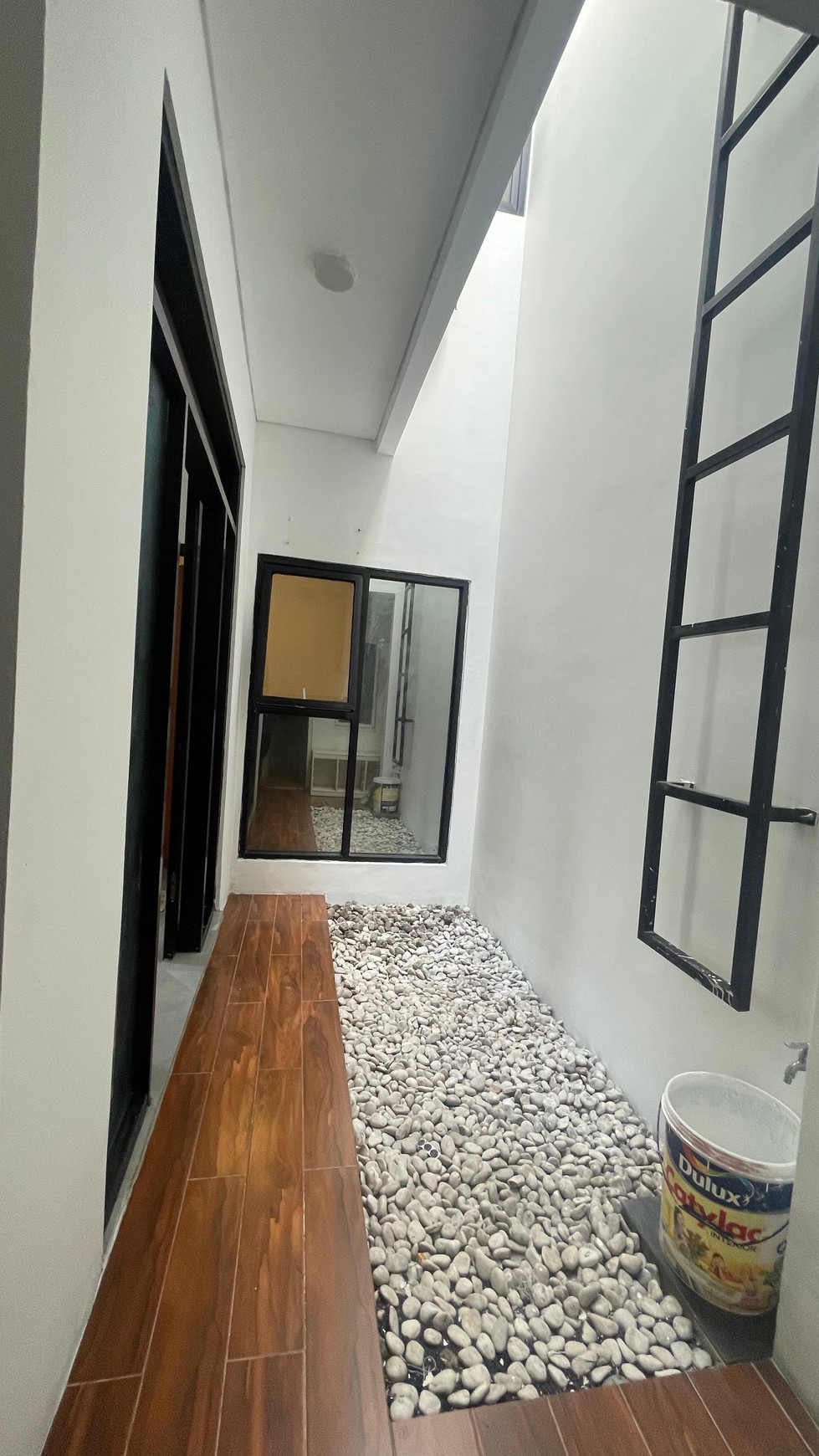 Rumah di Cluster Bintaro Jaya, Modern Minimalis di Sektor 9