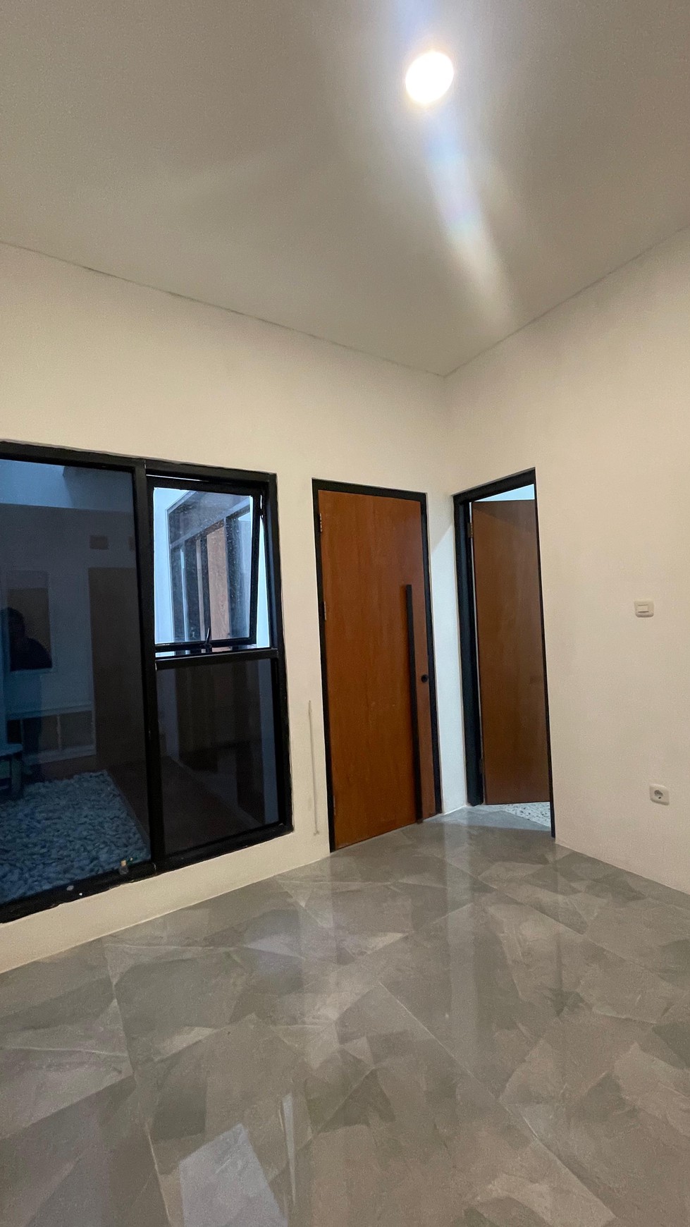 Rumah di Cluster Bintaro Jaya, Modern Minimalis di Sektor 9
