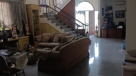 Rumah Siap Huni Graha Family Surabaya, Full Furnished & Harga Nego