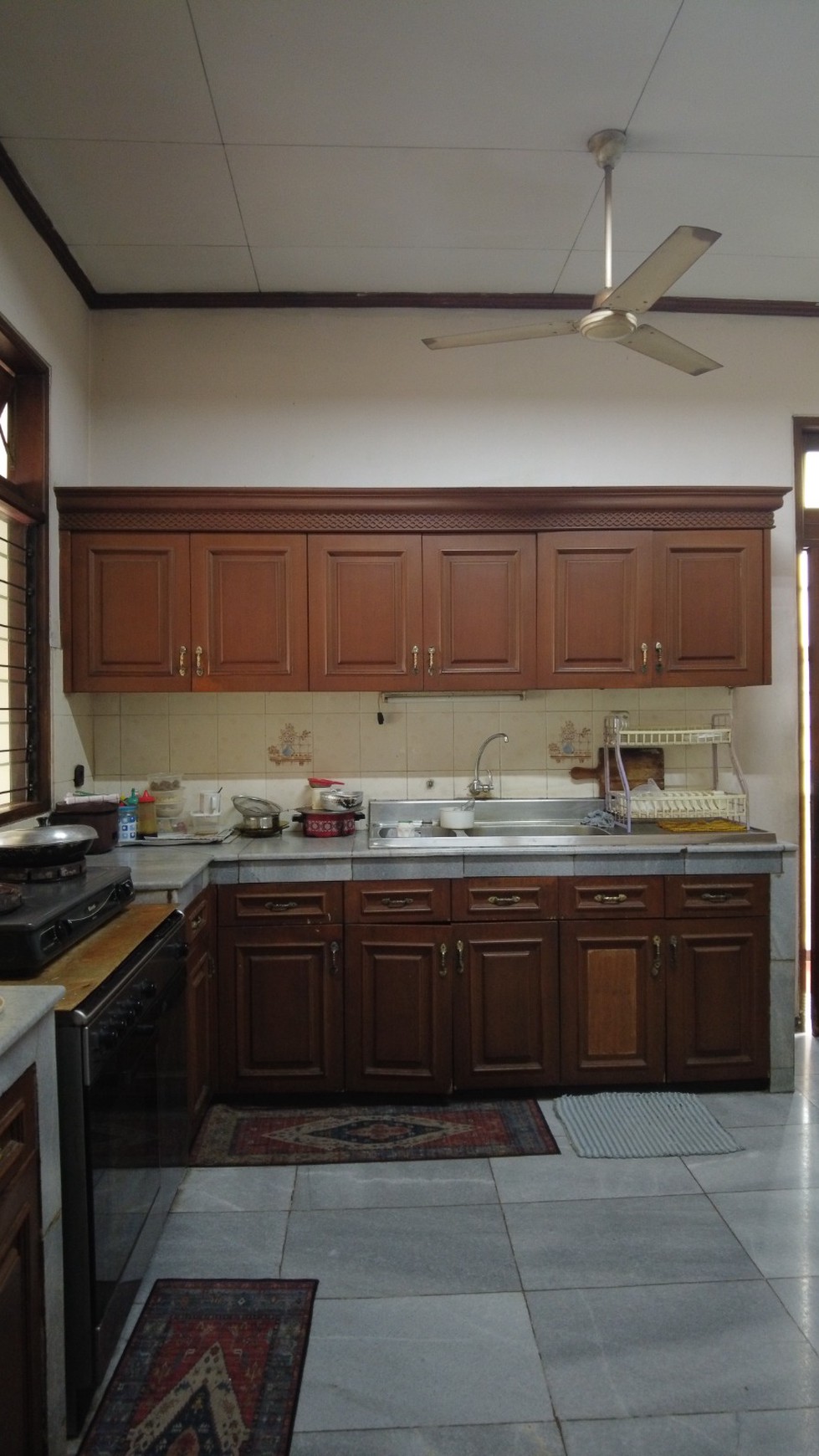 Dijual Rumah Mewah 2 lantai di Cipete, Lokasi strategis, dekat ke Antasari , Kemang, dan Pondok Indah, Cocok untuk usaha kost-kostan!