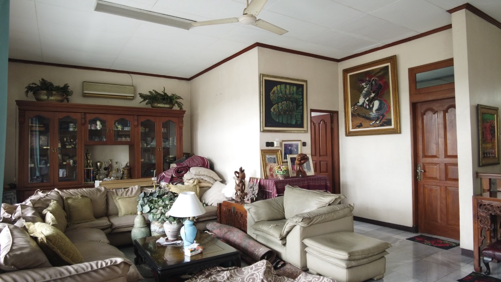 Dijual Rumah Mewah 2 lantai di Cipete, Lokasi strategis, dekat ke Antasari , Kemang, dan Pondok Indah, Cocok untuk usaha kost-kostan!