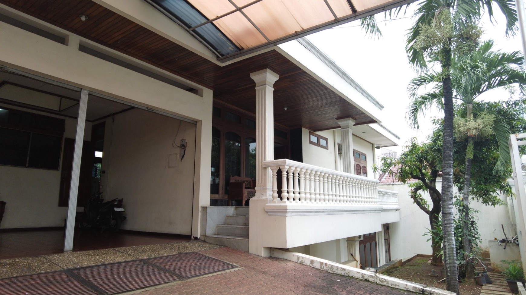 Dijual Rumah Mewah 2 lantai di Cipete, Lokasi strategis, dekat ke Antasari , Kemang, dan Pondok Indah, Cocok untuk usaha kost-kostan!