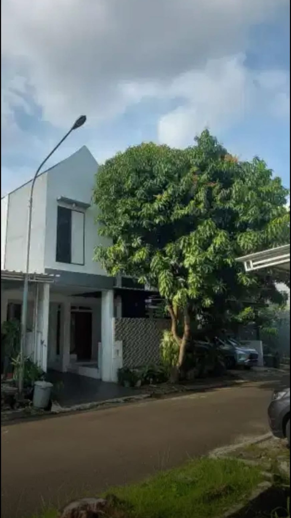 Rumah bagus, siap huni dalam Cluster di Graha Bintaro. 