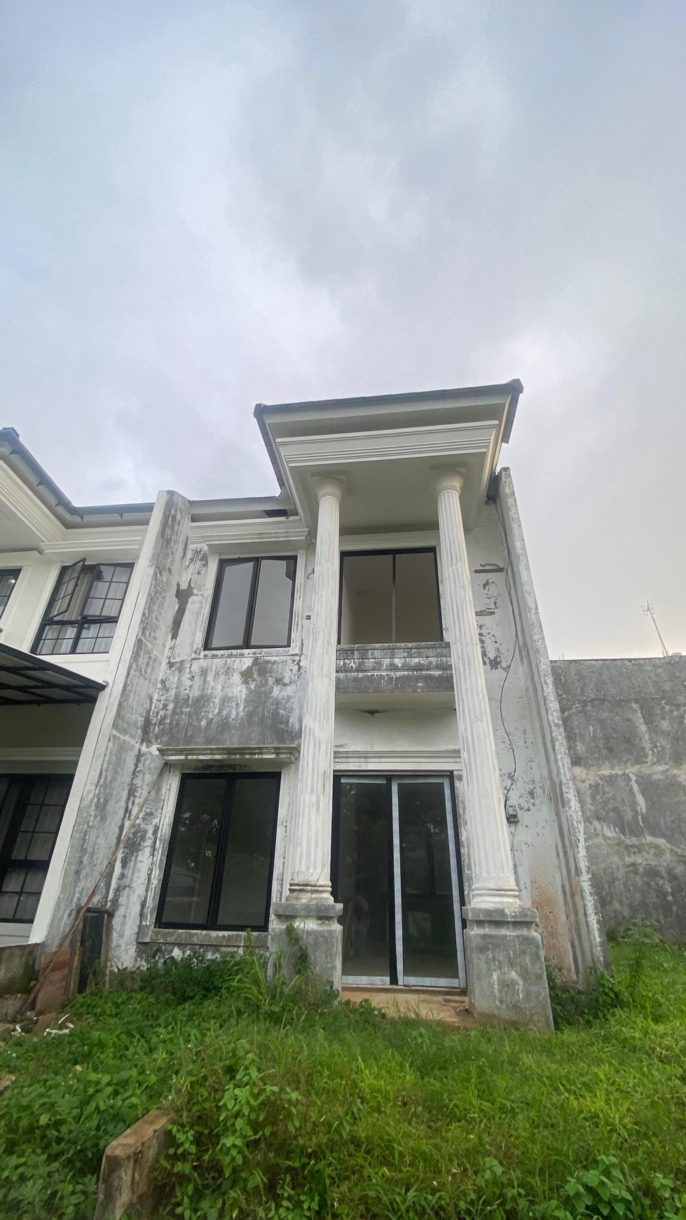 Rumah dalam Proses pembangunan, Brand New di Sawangan