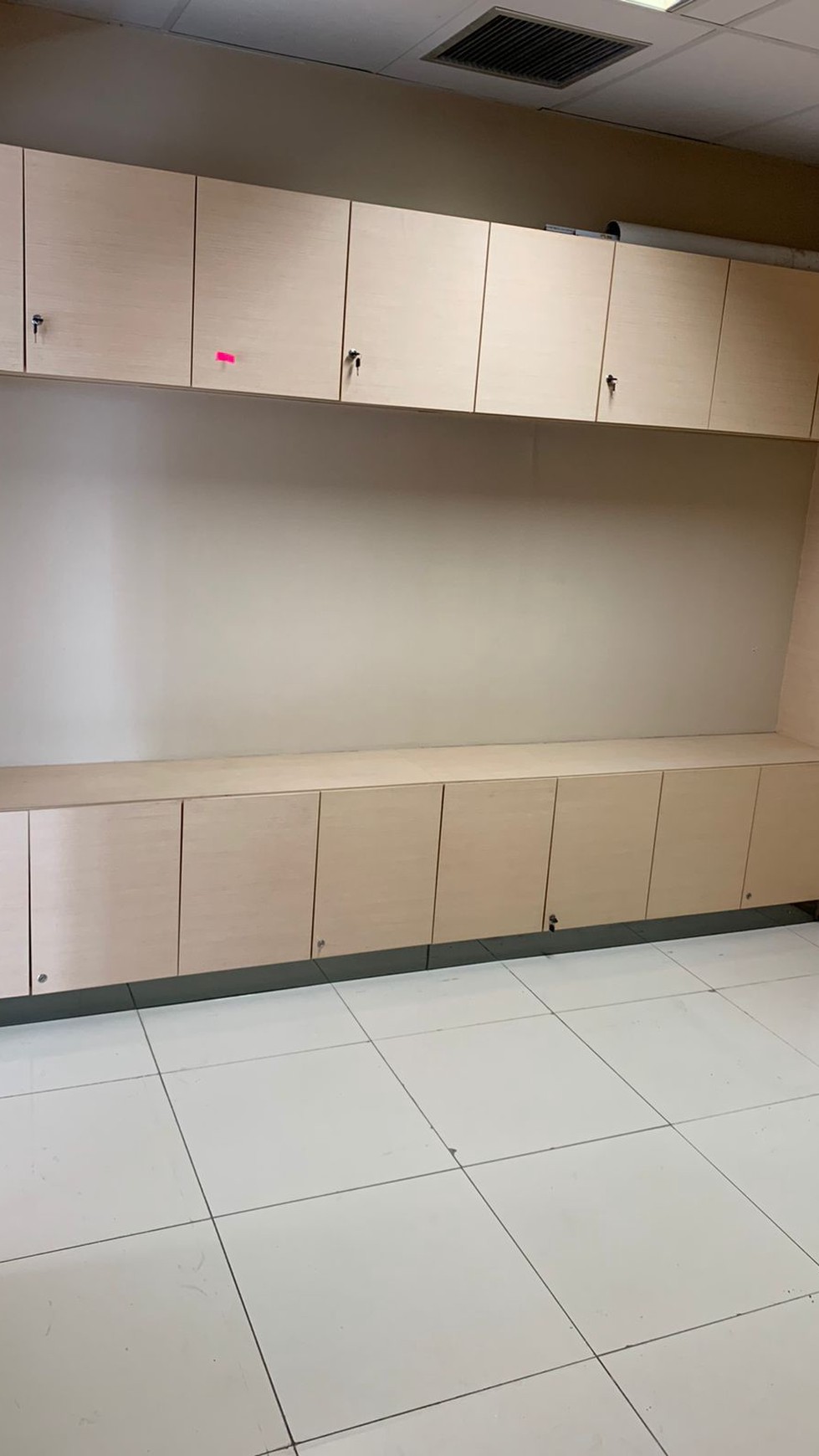 Office Tower grade A, The East Office Lantai Middle Luas 210M, semi furnished , view bagus