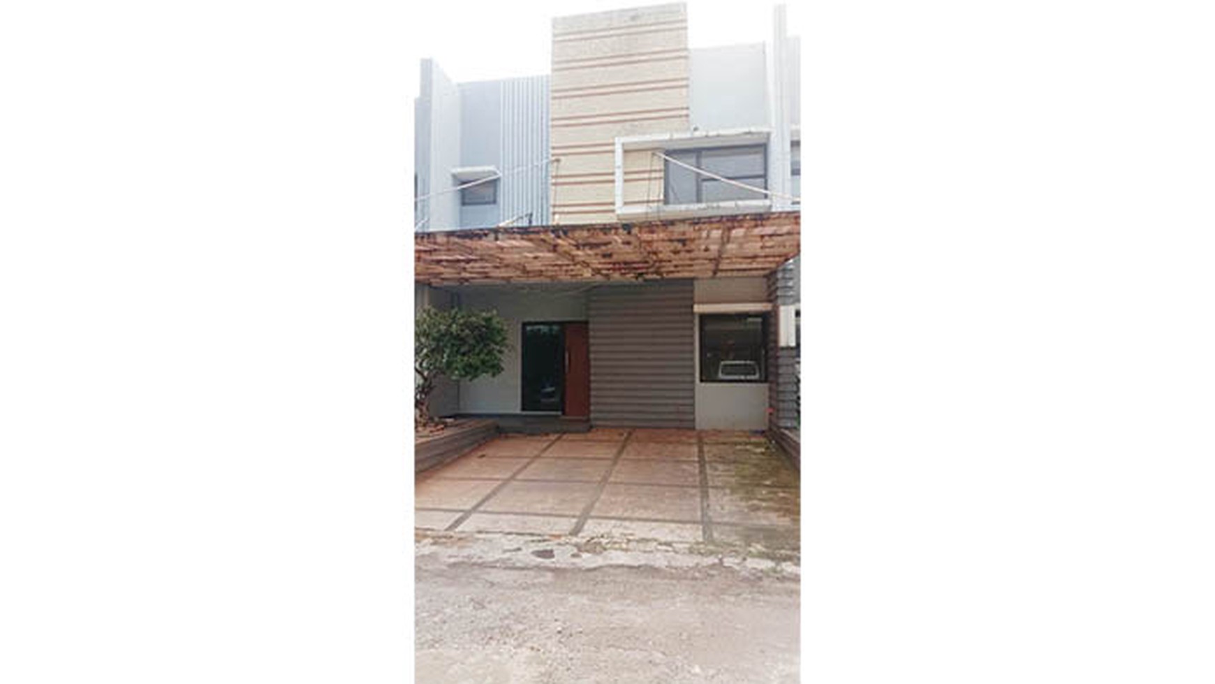Rumah Greenwood Pamulang 8 Residence