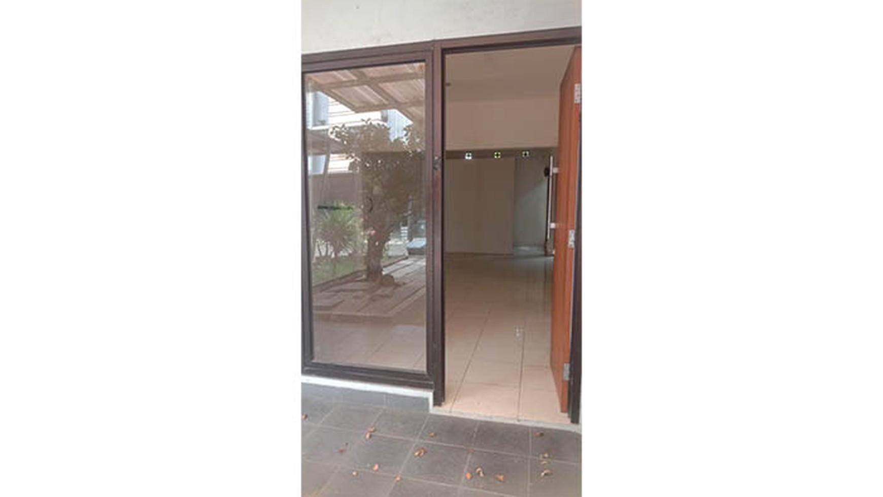 Rumah Greenwood Pamulang 8 Residence