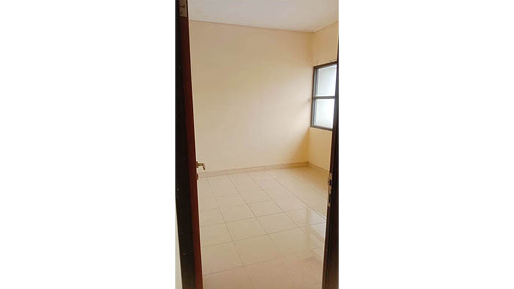 Rumah Greenwood Pamulang 8 Residence