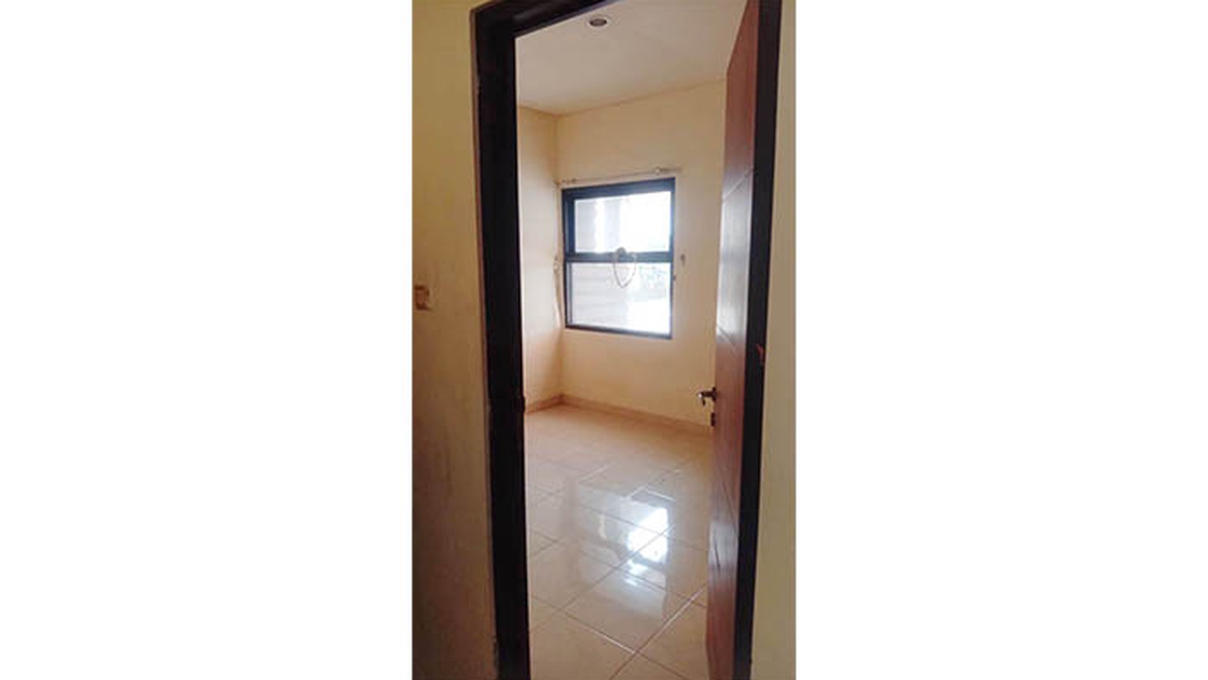 Rumah Greenwood Pamulang 8 Residence