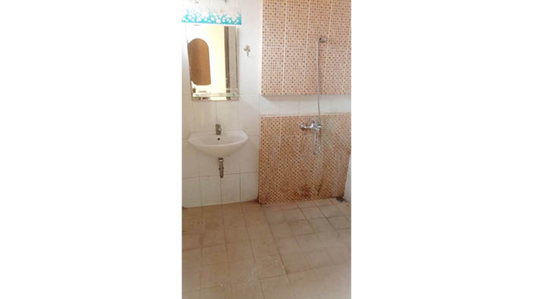Rumah Greenwood Pamulang 8 Residence