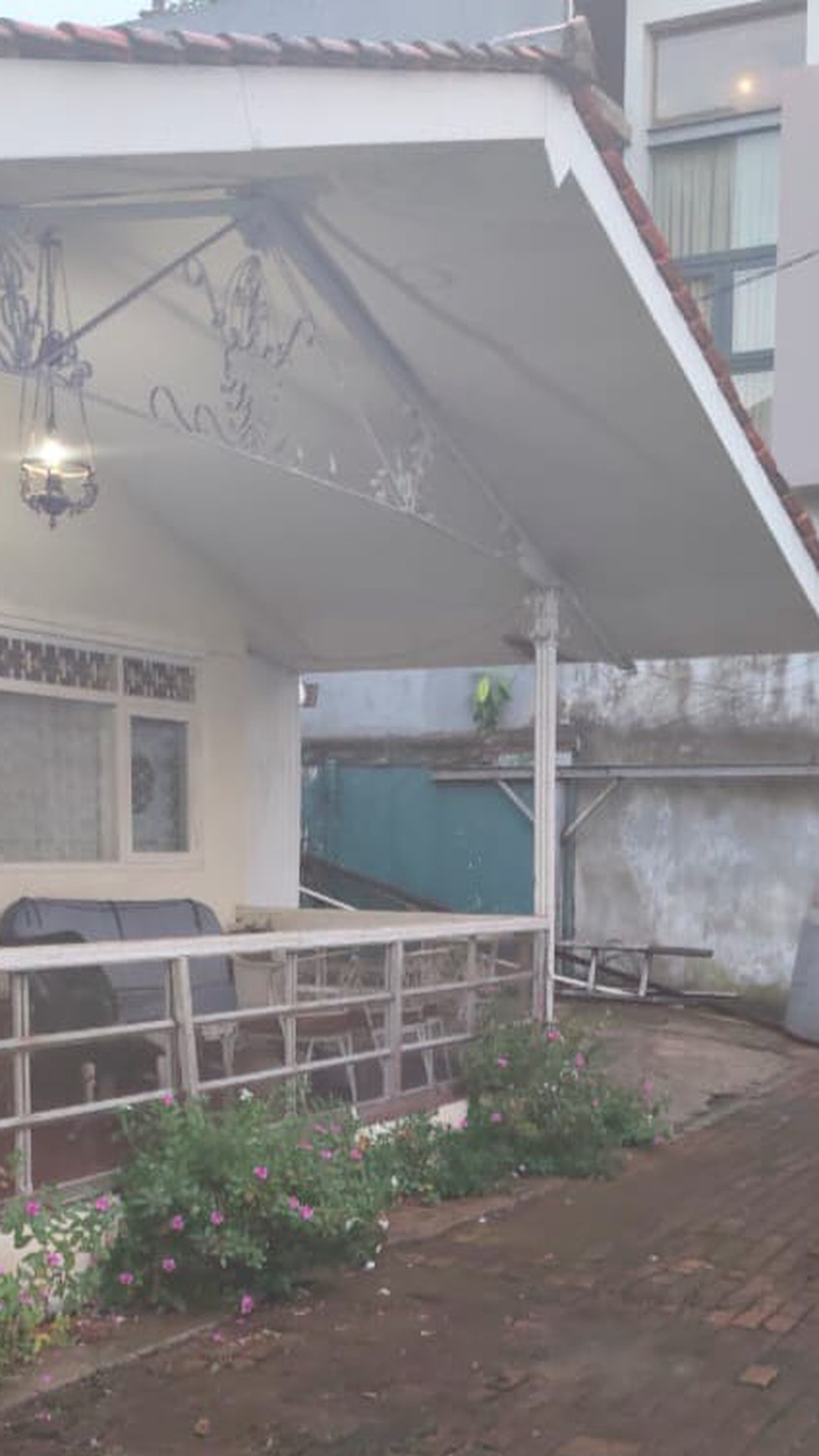 Rumah 2 Lantai Siap Huni + Kosan 6 Pintu Full (terisi) di Kemang Utara