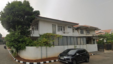 RUMAH HOOK 2 LANTAI KONSEP INDUSTRIAL MODERN DI GRIYA MAS 2, SRENGSENG JAKARTA BARAT