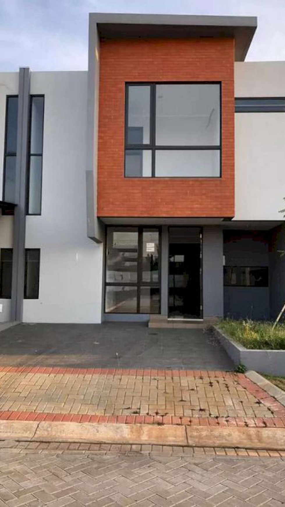 Rumah sdh renov di Kebayoran Harmony Bintaro dan Furnished