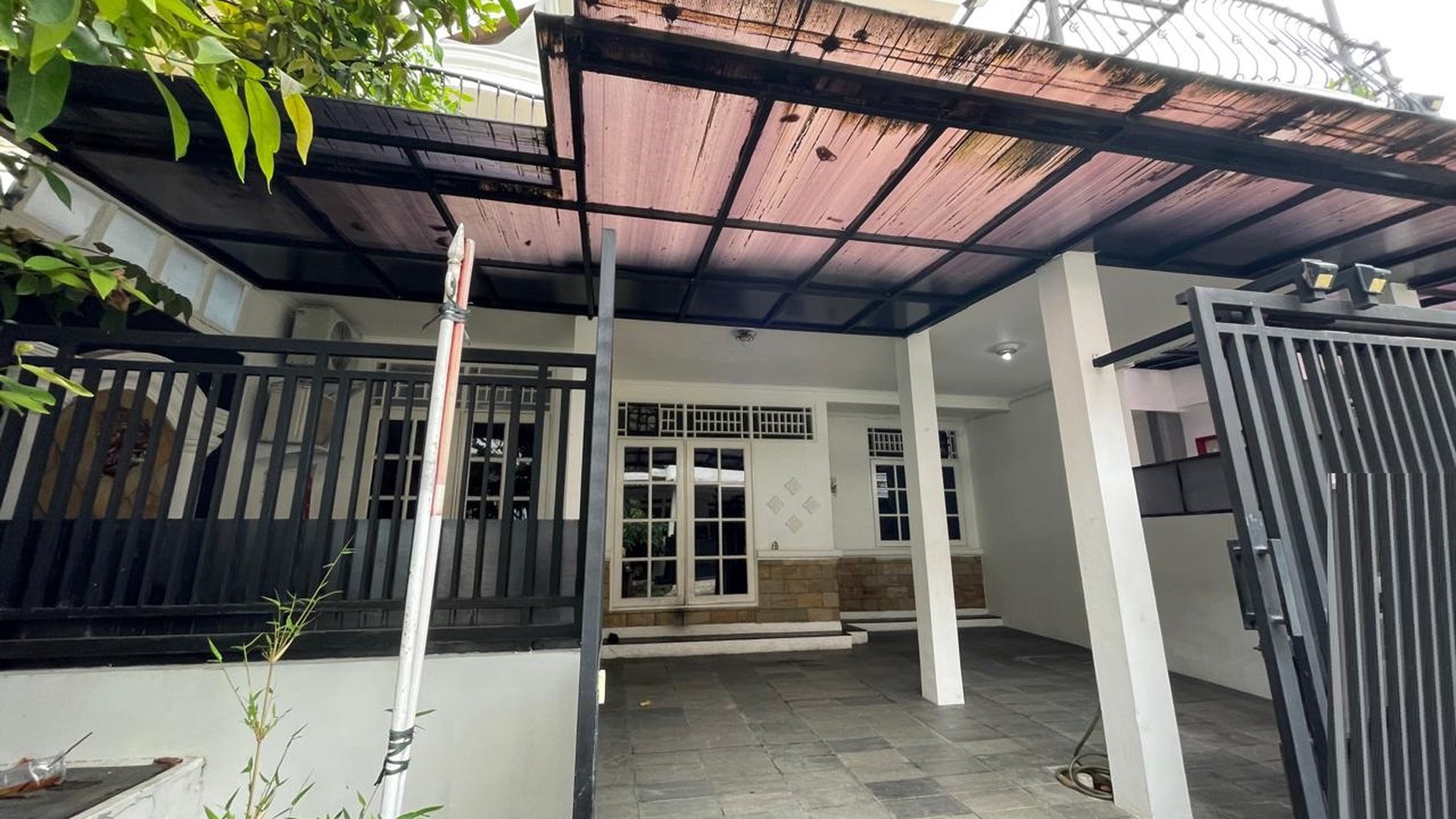 Rumah Minimalis, 2 Lantai, Bebas banjir di Bintaro Sektor 9
