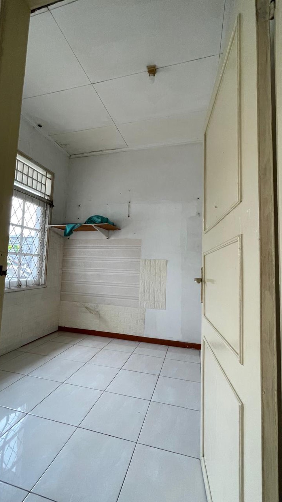 Rumah Minimalis, 2 Lantai, Bebas banjir di Bintaro Sektor 9
