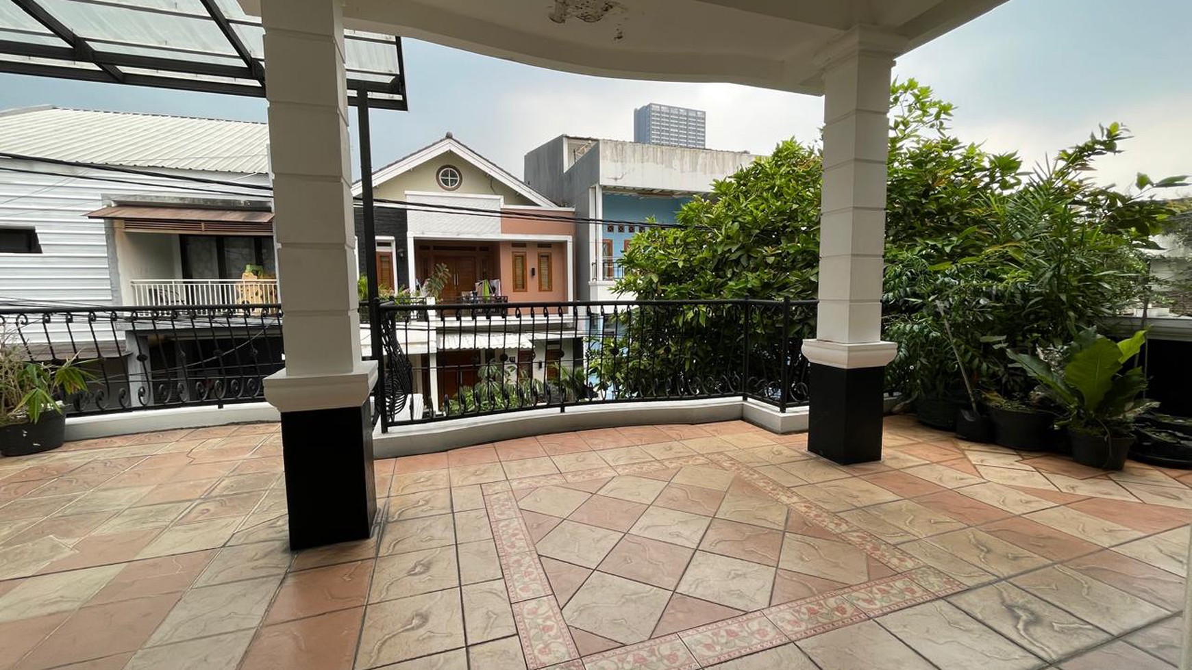 Rumah Minimalis, 2 Lantai, Bebas banjir di Bintaro Sektor 9