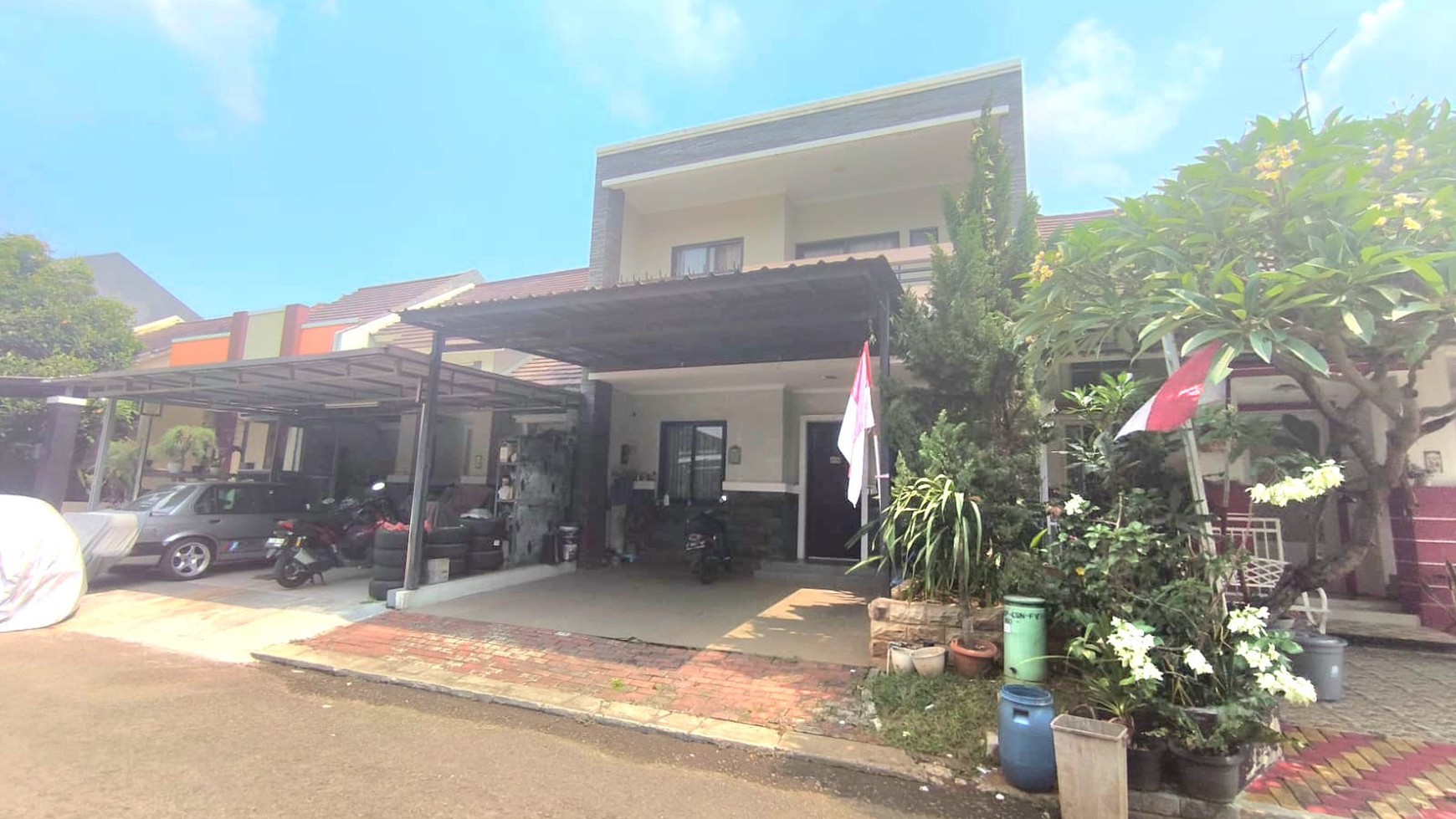 Rumah Cantik,  Rapi Siap Huni di Kota Wisata Cibubur 