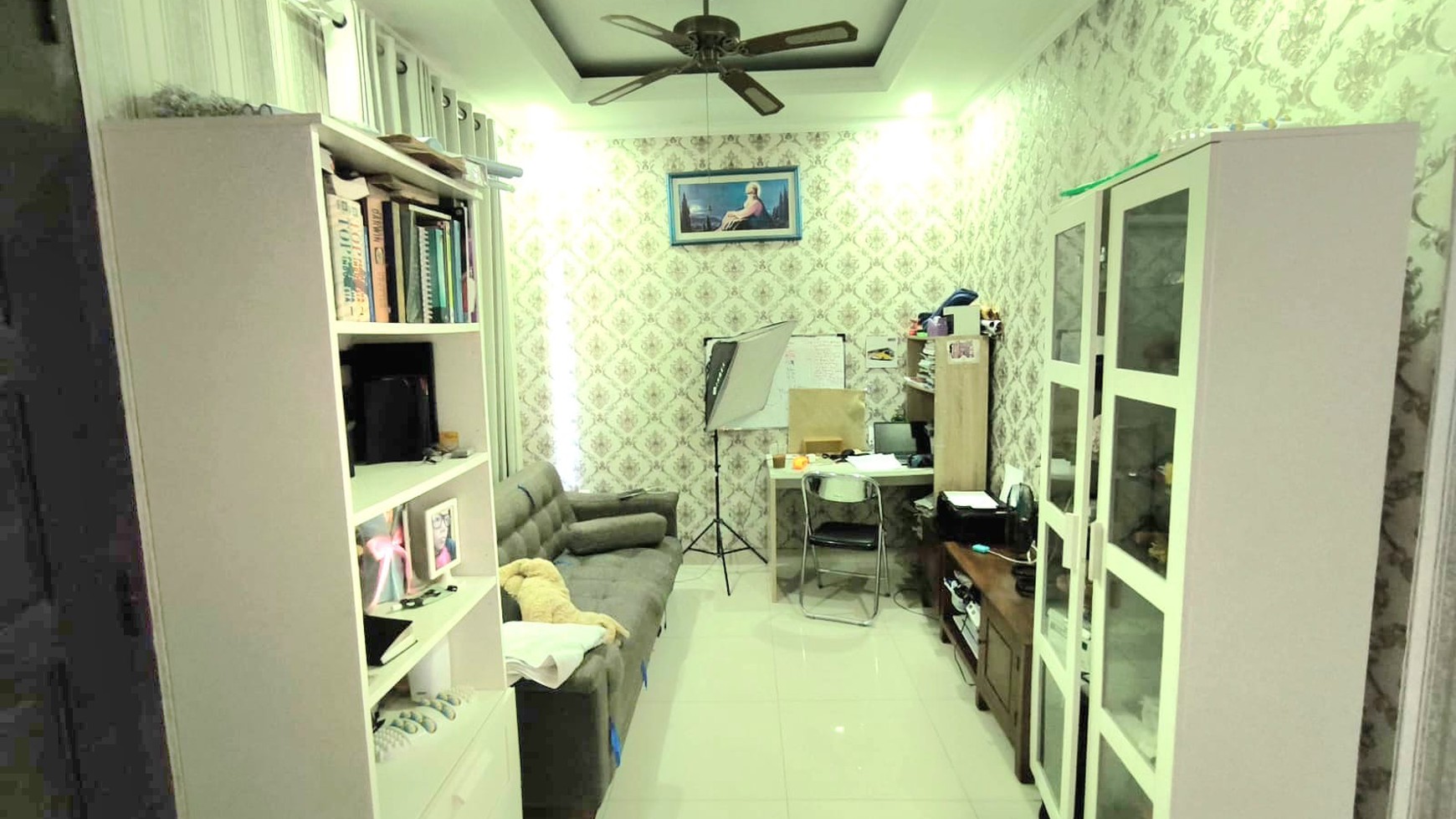 Rumah Cantik,  Rapi Siap Huni di Kota Wisata Cibubur 