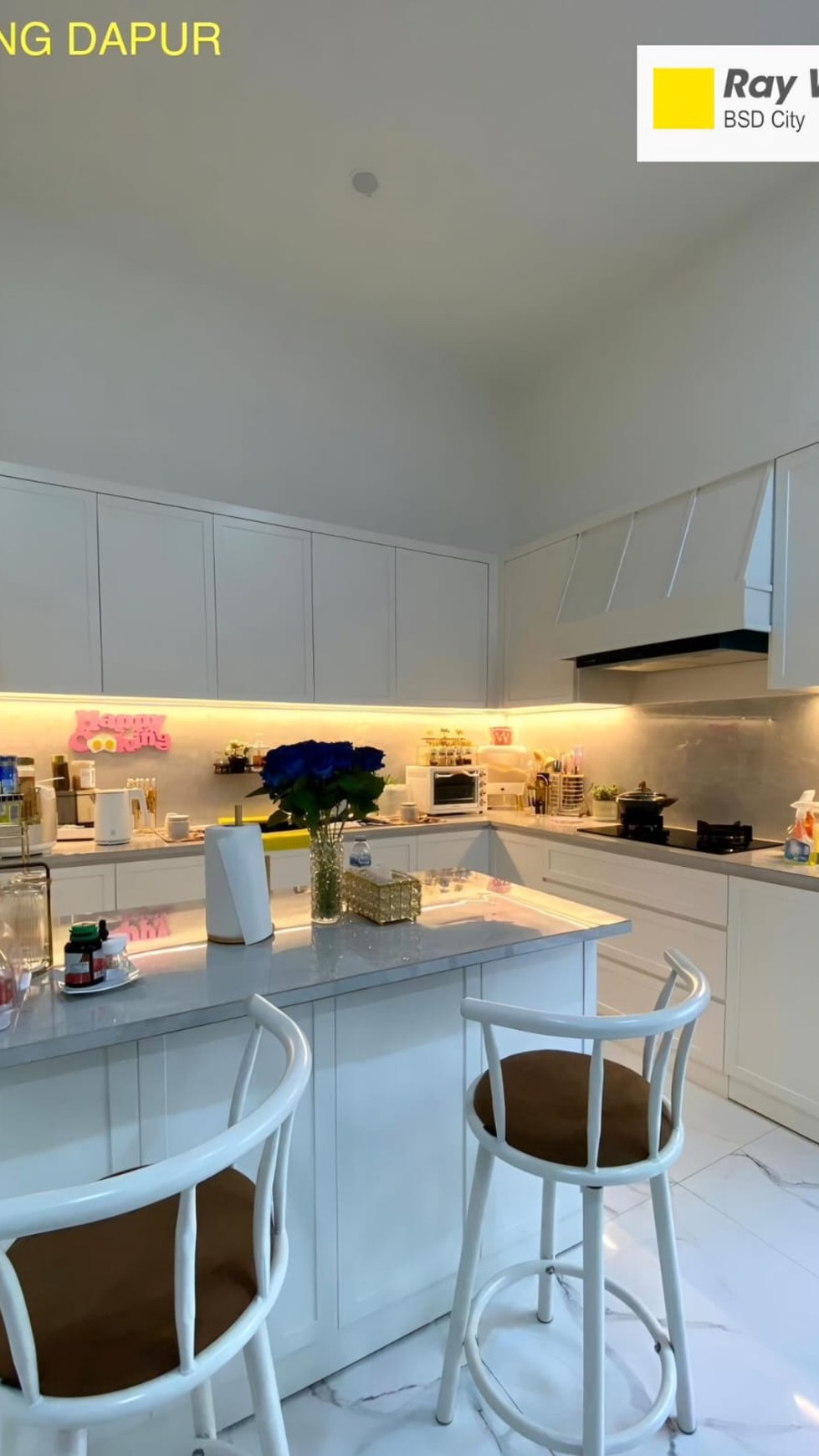 Rumah Bonus Furnished di Kencana Loka BSD City, dekat ke Exit Tol BSD