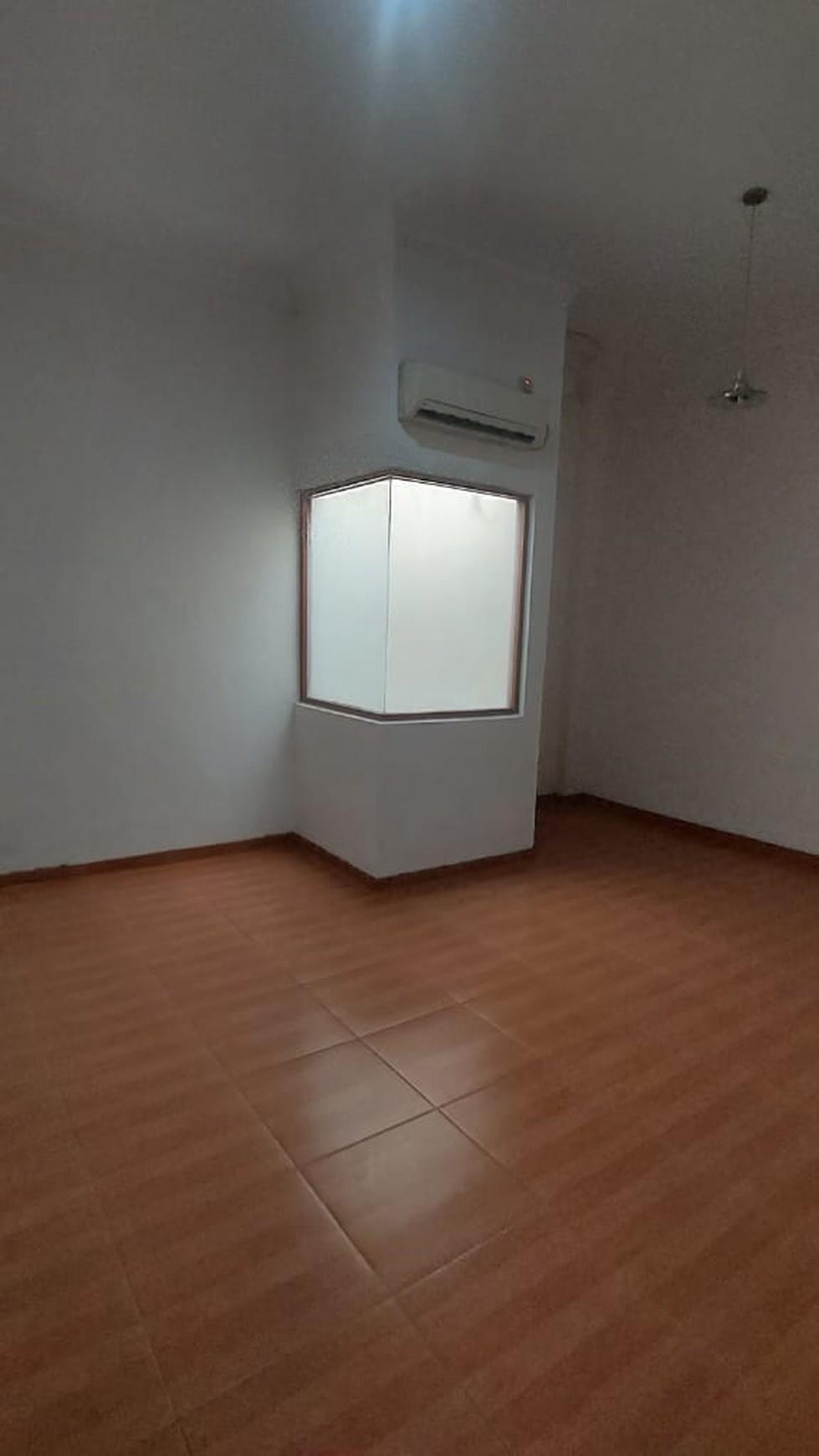 Rumah di Grand Wisata Modern, Nyaman/asri, dan bebas banjir dalam Cluster Garden Terrace.