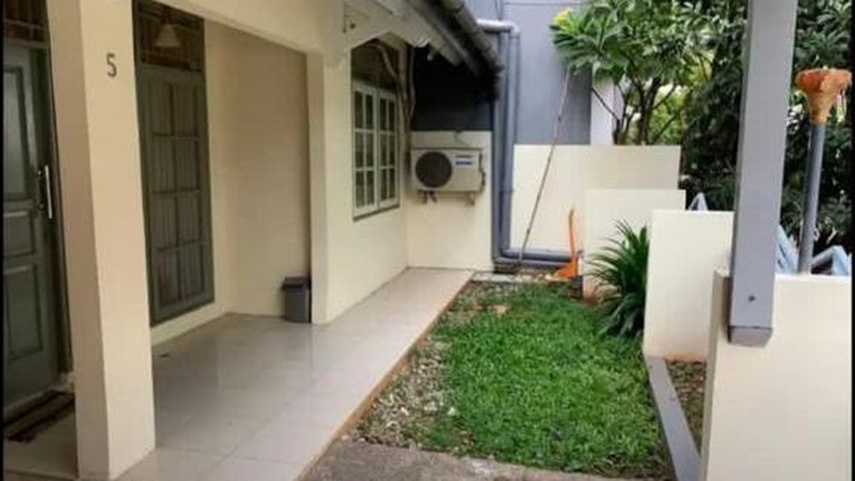 Rumah Siap Huni dan Asri di Jl. Pisok, Bintaro Jaya, Tangerang Selatan