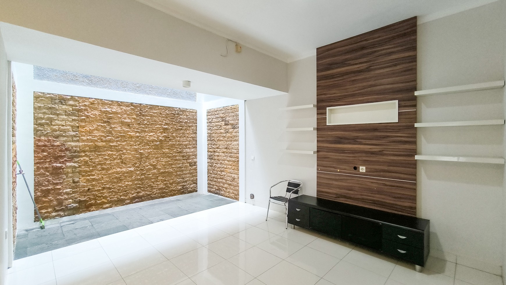 Rumah Bagus Siap Huni dan Asri di Discovery Cielo, Bintaro Jaya Sektor 9