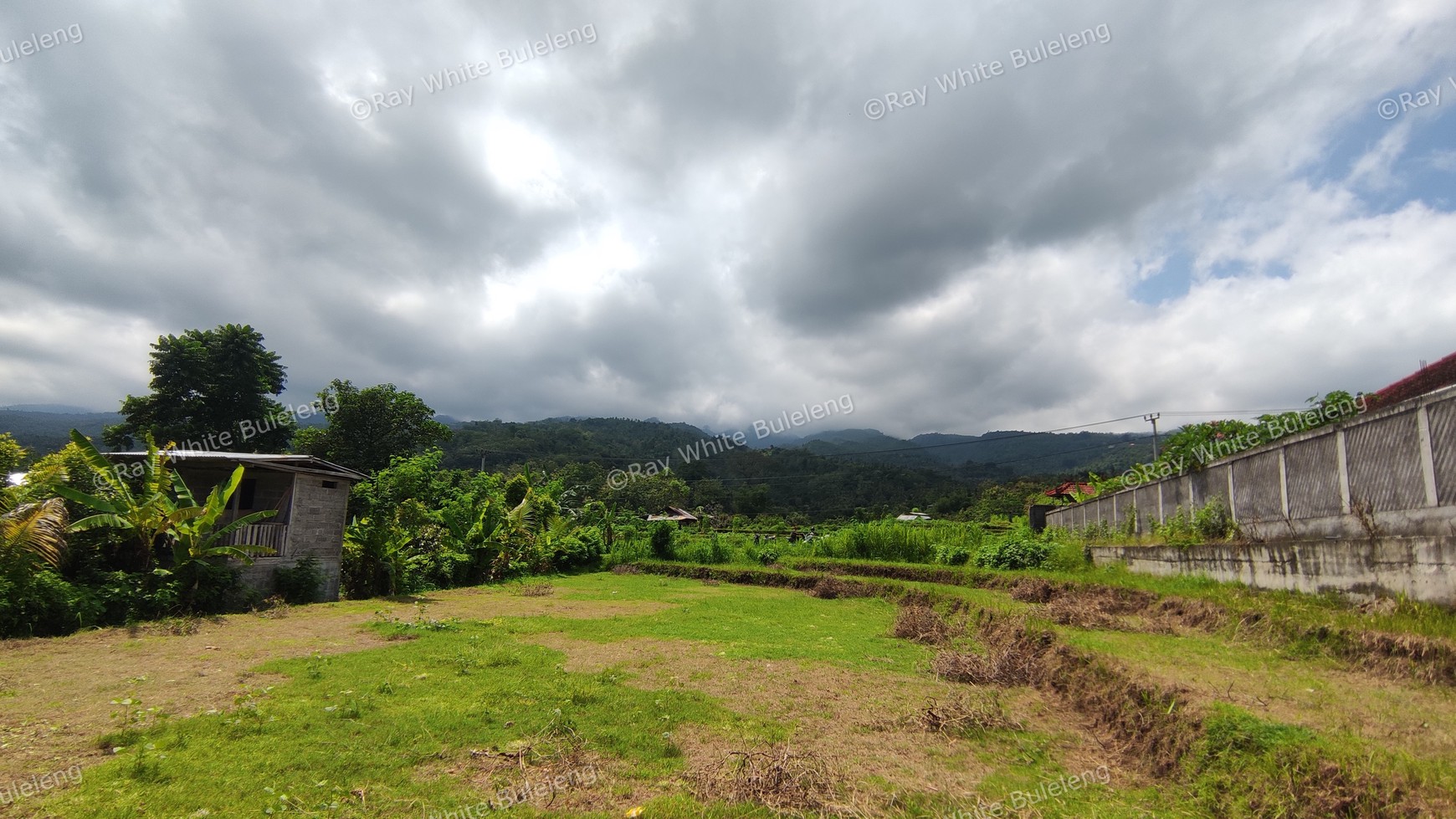 940 SQM FREEHOLD LAND IN LOVINA