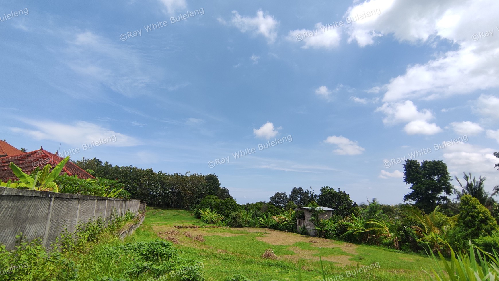940 SQM FREEHOLD LAND IN LOVINA