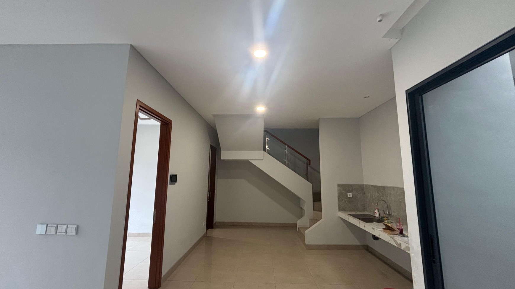 Rumah Miami Unfurnished Brand New  di Kota Wisata Cibubur 