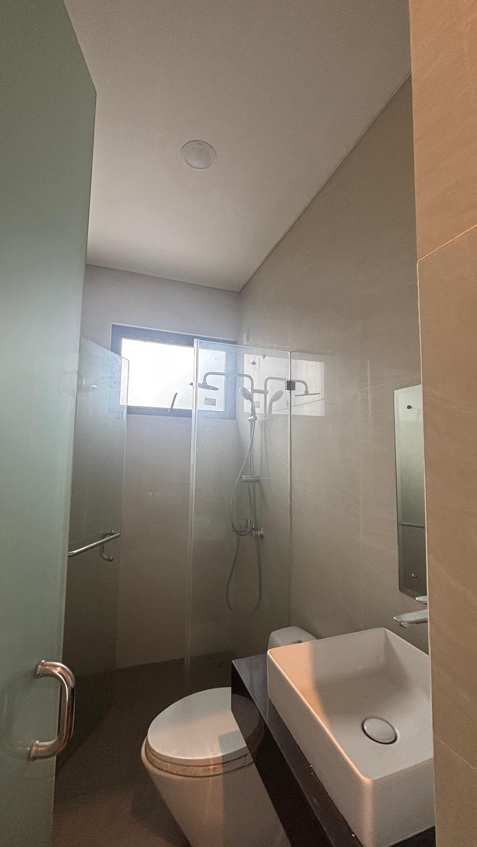 Rumah Miami Unfurnished Brand New  di Kota Wisata Cibubur 