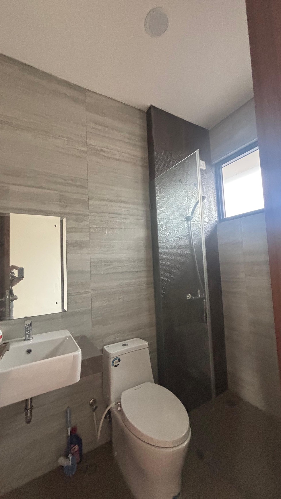 Rumah Miami Unfurnished Brand New  di Kota Wisata Cibubur 