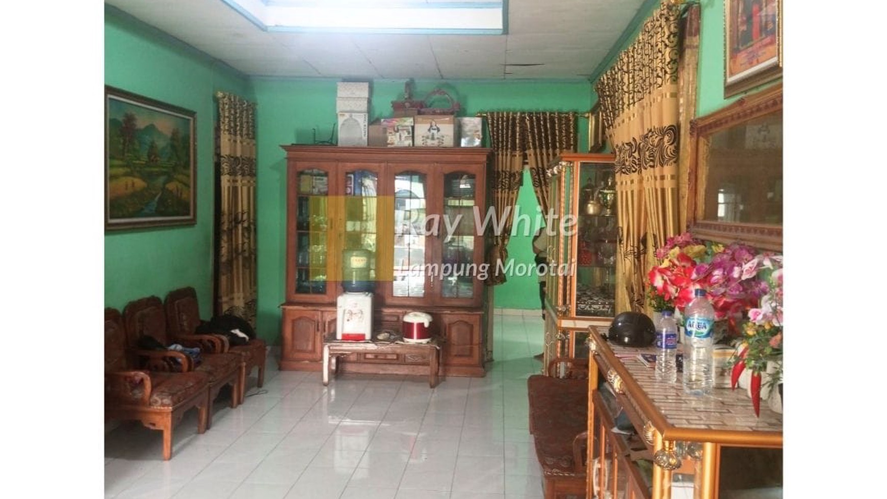 Dijual Rumah di Depan Jalan Lebar aspal is